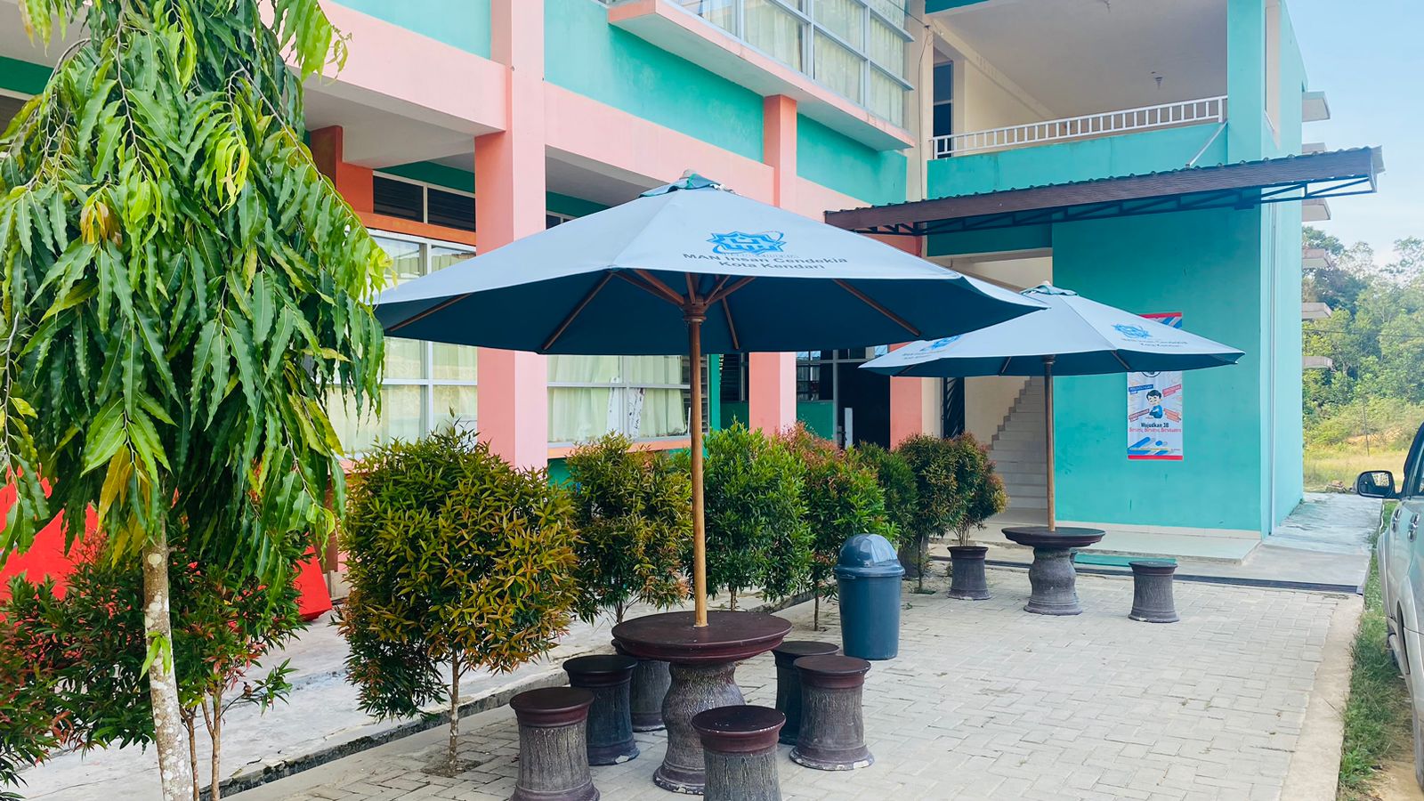 Taman & Gazebo